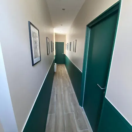 La Parenthese סנט-אומר